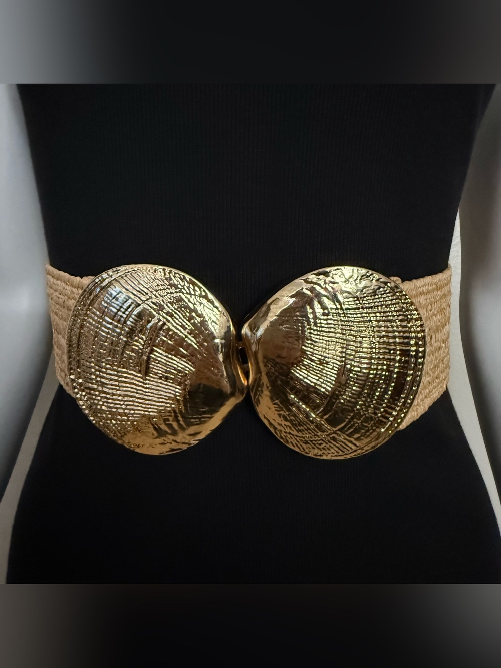 Khaki paper waistband stretchy belt with gold tone seashell buckle